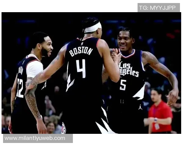 海兰德表现出色7投4中三分球3记贡献11分1篮板2抢断值得期待