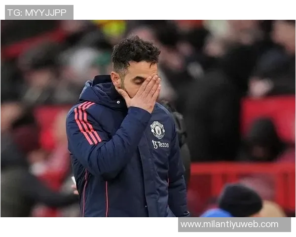 今日趣图：威尔科克斯与贝拉达频频出镜是否暗示曼联新帅人选