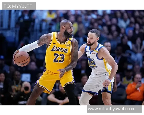 库里期待新赛季揭幕战与湖人对决感觉良好信心满满